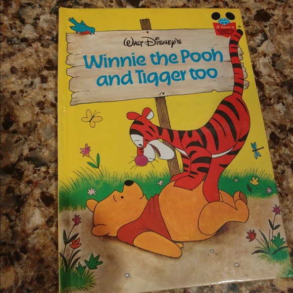 Vintage Winnie the Pooh & Tigger Hardcover Book - Picture 1 of 6